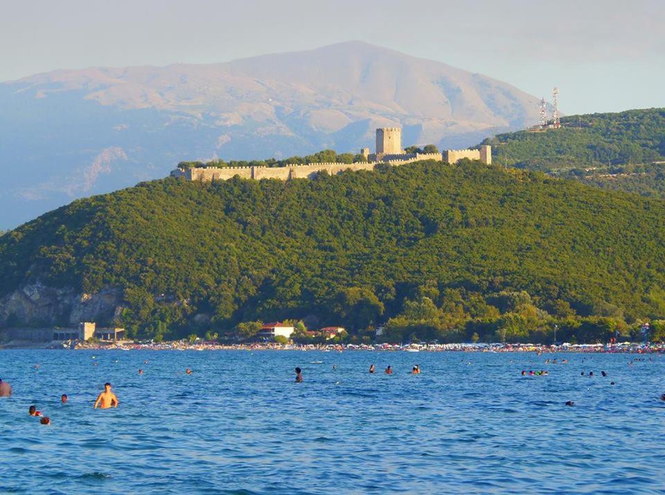 Psarou Apartments Paralía Skotínis Bagian luar foto