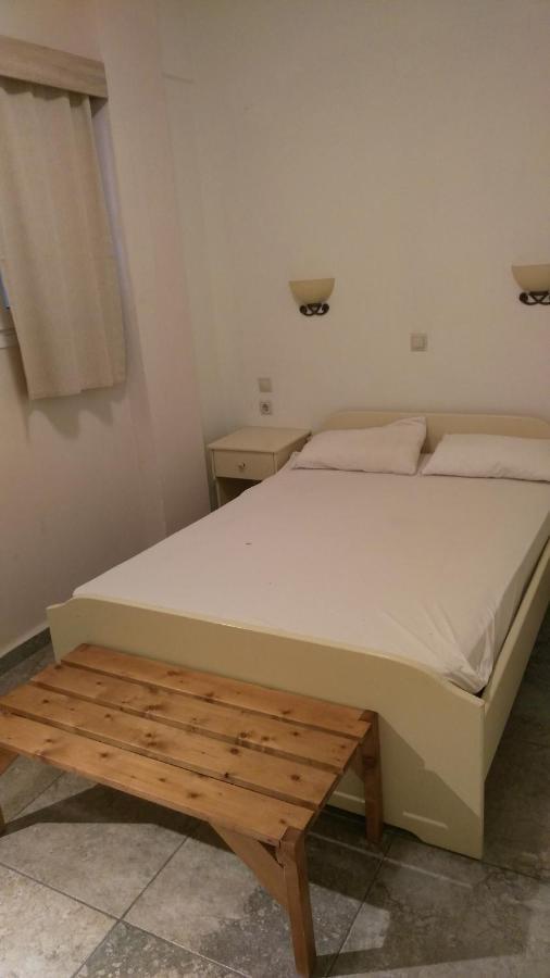 Psarou Apartments Paralía Skotínis Bagian luar foto