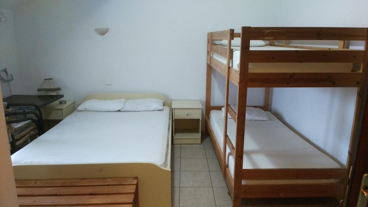 Psarou Apartments Paralía Skotínis Bagian luar foto